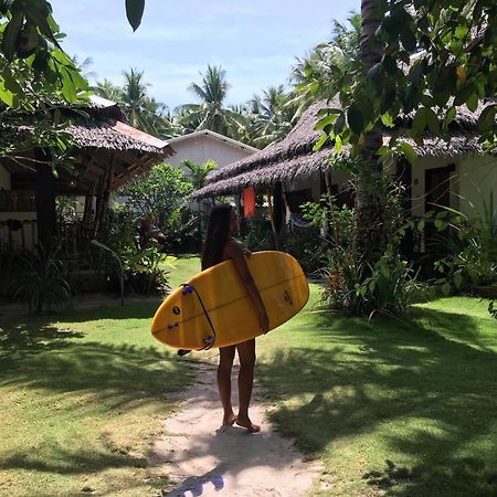 Pesangan冲浪营酒店 Siargao 外观 照片