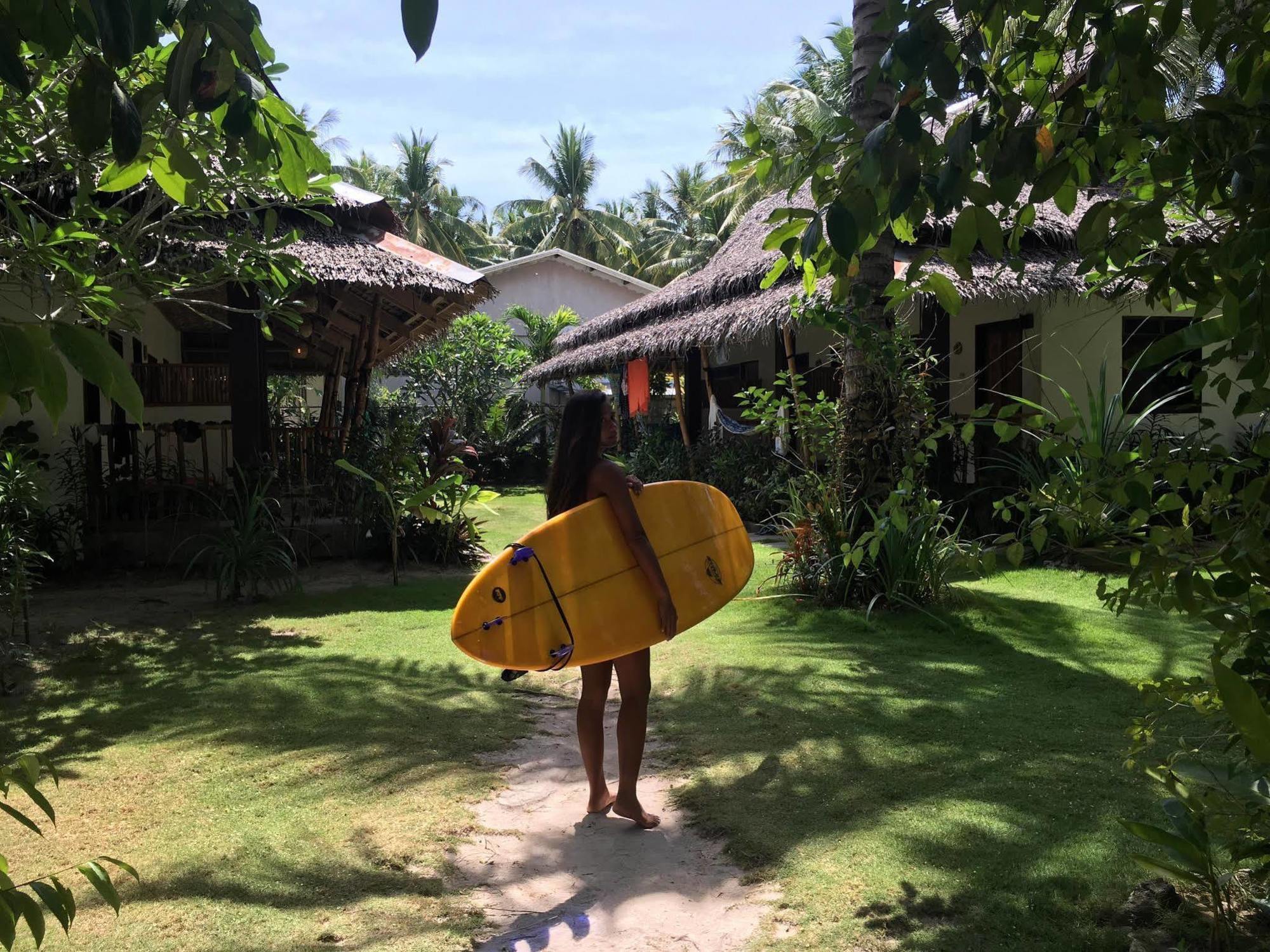Pesangan冲浪营酒店 Siargao 外观 照片
